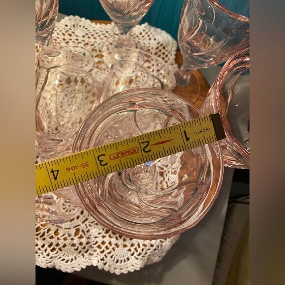 Nordica sweet swirl pink glasses goblet 8 ounces water glass…8 glasses - Picture 10 of 16